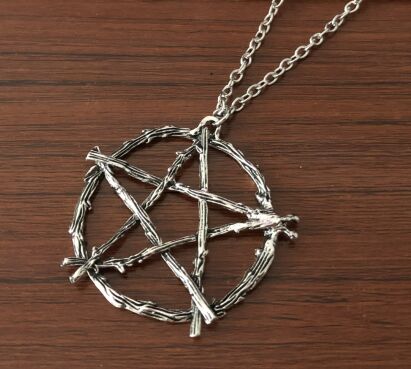 Regalrock Branch Pentagram Amulet