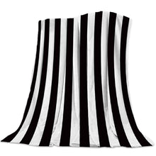 Lade das Bild in den Galerie-Viewer, Simple Black And White Stripes Blankets
