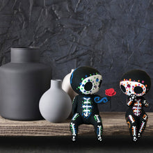 Load image into Gallery viewer, Resin Sugar Skull Couple Statues
