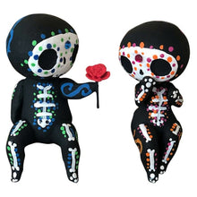 Load image into Gallery viewer, Resin Sugar Skull Couple Statues
